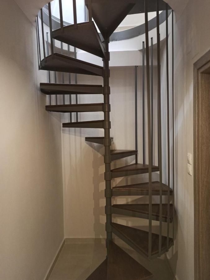 Stylish Ground Floor Maisonette Wolos Zewnętrze zdjęcie